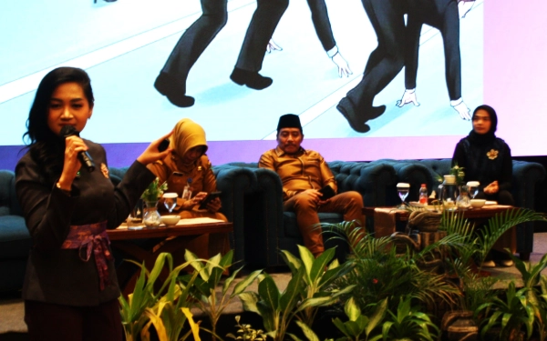 Thumbnail Berita - Cegah Pernikahan Dini, Ingat ”I Love U Babe” Tidak Cukup