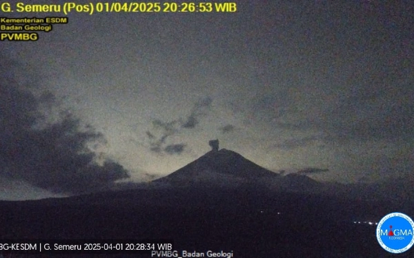 Thumbnail Berita - Gunung Semeru Kembali Erupsi Pagi Ini, PVMBG: Durasi 141 Detik