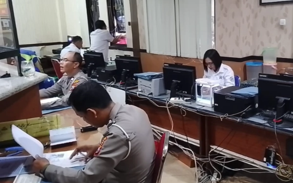 Thumbnail Bayar PKB Kian Mudah, Samsat Talangagung Polres Malang Luncurkan Inovasi Quick Service