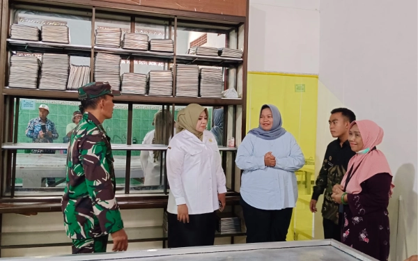 Pastikan Sesuai SOP, Wabup Situbondo Tinjau Dapur Makan Bergizi Gratis