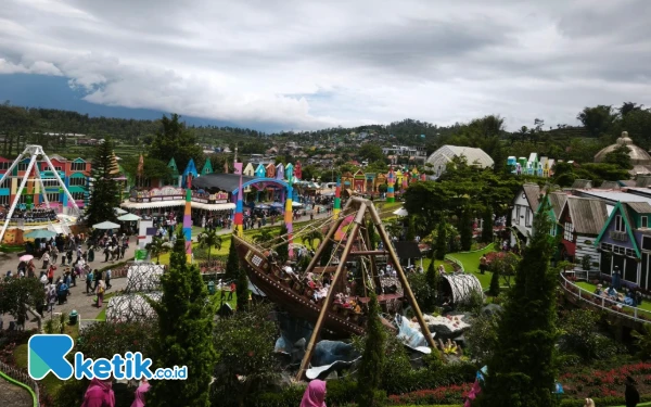 Thumbnail Taat Pajak, Florawisata Santerra Setor Pajak Rp2,5 M, Tertinggi di Kabupaten Malang