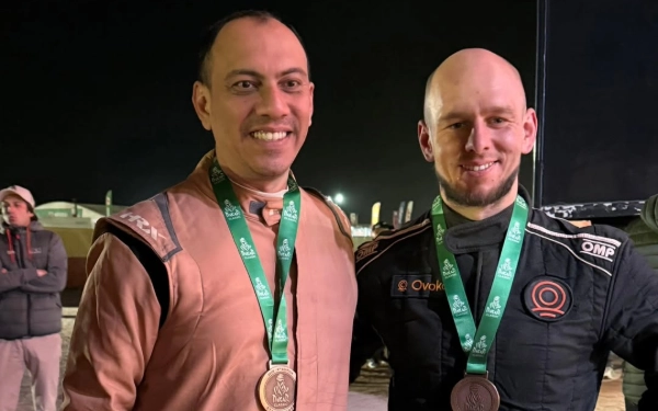 Thumbnail Berita - Taklukkan Medan Ekstrem, Samie Baridwan Jadi Pembalap Indonesia Pertama Juara Stage Dakar