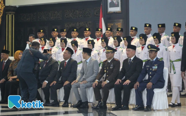 Thumbnail Berita - [Foto] Pengukuhan Paskibraka Jombang 2025