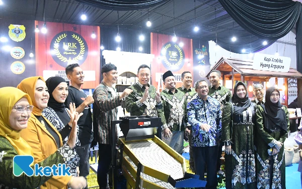 Thumbnail Berita - Bondowoso Jadi Sorotan, Festival Kopi dan Tembakau 2025 Angkat Identitas Daerah ke Panggung Dunia