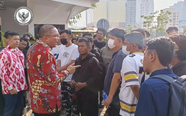 Thumbnail Berita - Amnesty Kritik Pernyataan OJK soal WNI di Kamboja: Korban Perbudakan Modern Tak Seharusnya Dipidana