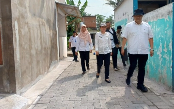 Thumbnail DPKPCK Kabupaten Malang Bangun Puluhan Jalan Lingkungan, Ubah Jalan Tanah Jadi Paving