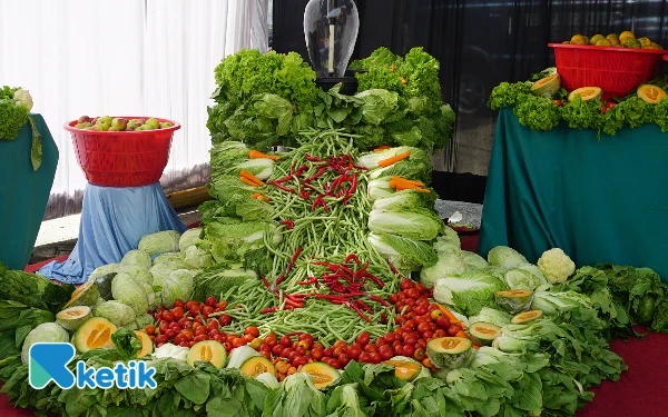 Thumbnail Berita - [BERITA FOTO] Tasyakuran Maulid Nabi Muhammad SAW dan Perayaan HUT ke-25 Dhibra Shiddiqiyyah Jombang