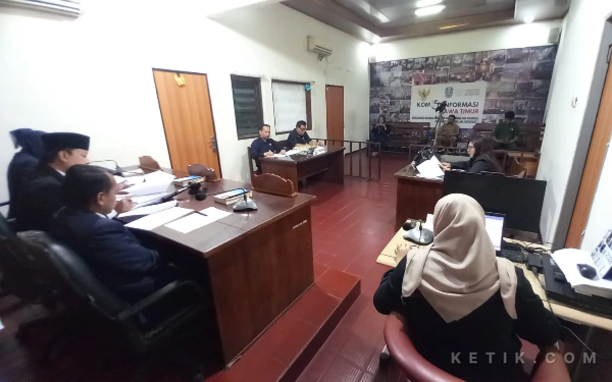Thumbnail Berita - Sengketa Informasi di KIP Jatim, Warga Blitar Soroti Dugaan Kejanggalan Administrasi Persidangan