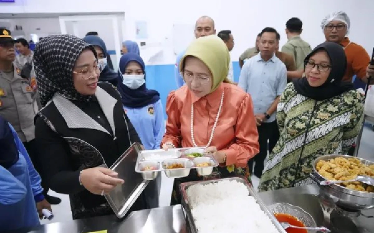 Thumbnail Bersama Bupati Ketua DPRD Lumajang Hadiri Pembukaan SPPG