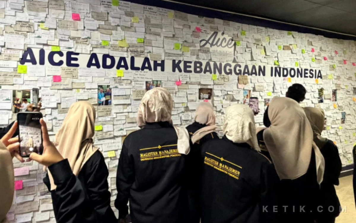Foto Foto Caption: Mahasiswa Program Studi Magister Manajemen Universitas Muhammadiyah Ponorogo (UMPo) mengamati salah satu area di Pabrik Aice, Mojokerto, saat mengikuti kegiatan Visit Company, Kamis, 27 Agustus 2026.