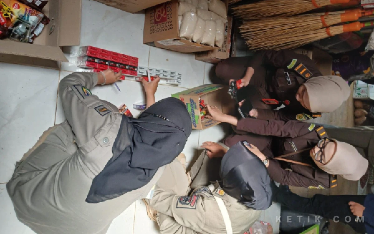 Thumbnail Berita - Peredaran Rokok Ilegal di Perbatasan Pacitan-Ponorogo Digulung Petugas, 1.360 Batang Disita