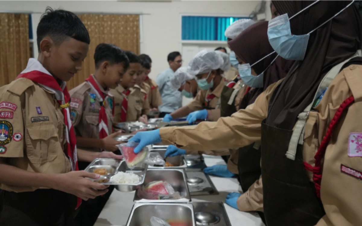 Thumbnail Berita - Dukung Program MBG, Kepala Daerah Berpeluang Raih Insentif hingga Rp3 Miliar