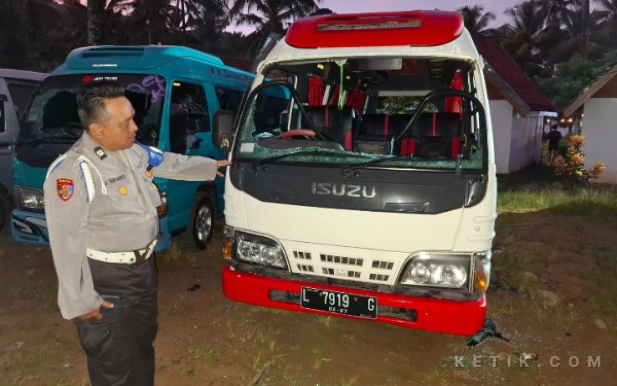 Thumbnail Berita - Update Insiden Pantai Wediawu! 4 Warga Malang Jadi Tersangka Perusakan, 31 Wisatawan Surabaya Rehab Narkoba