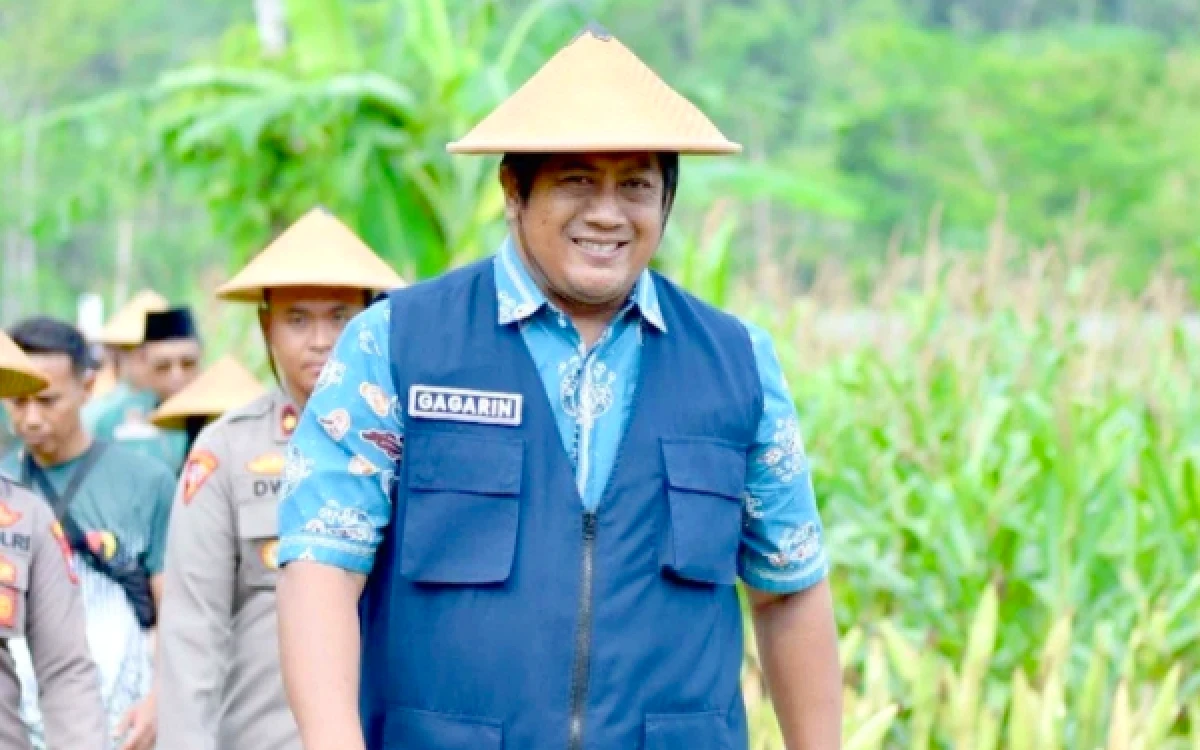 Thumbnail Berita - Profil Gagarin Sumrambah: dari Pedagang Sapi hingga Dua Kali Jadi Wakil Bupati Pacitan