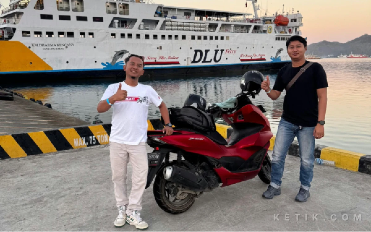 Thumbnail Berita - Dari Sampang ke Mandalika Naik Motor, Kisah Dua Saudara Memburu Euforia MotoGP 2026