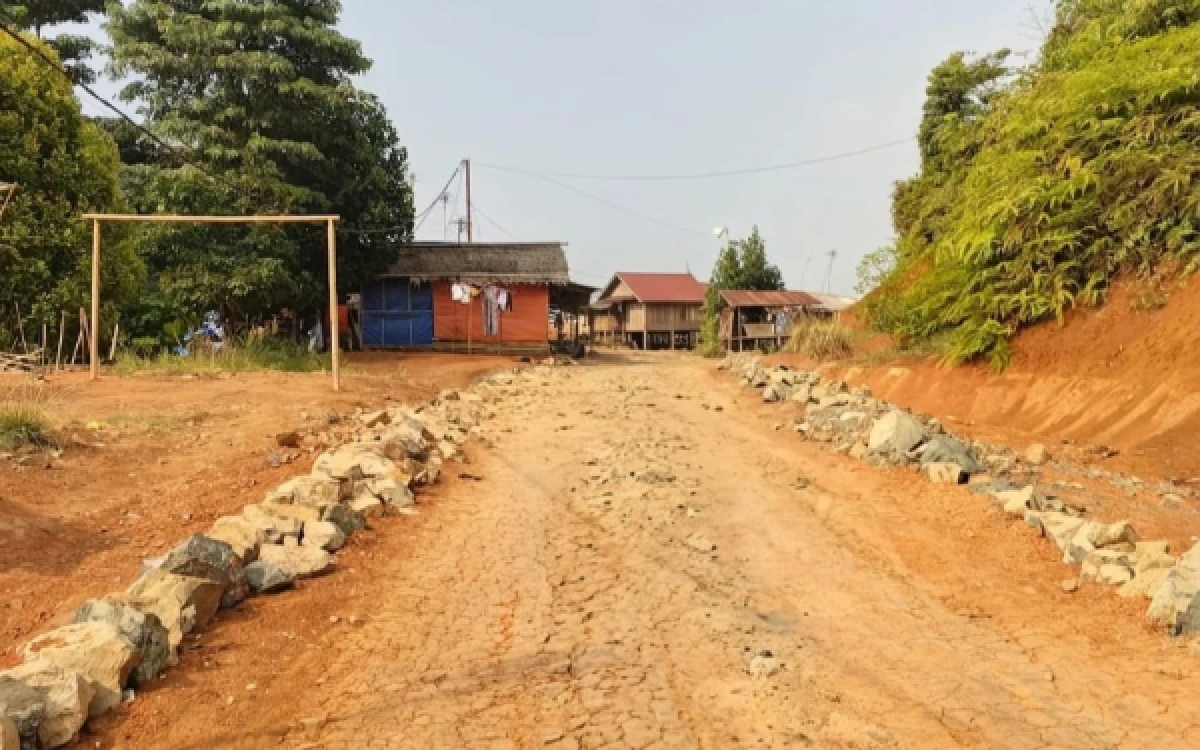 Thumbnail Berita - Kepala DPUPR Banten Sebut Anggaran Pengerasan Jalan Huntap Lebakgedong Berada di Dinas Perkim