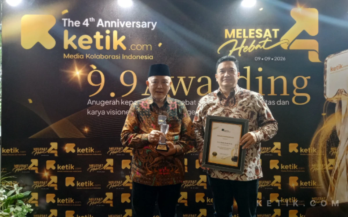 Thumbnail Berita - ‎Melesat Hebat! Bupati Malang, Sekda dan Dirut Tirta Kanjuruhan Raih Ketik Award 2026