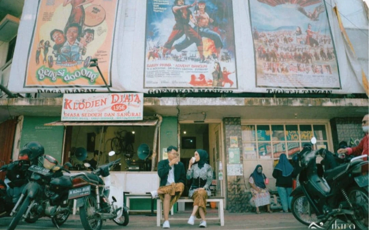 Thumbnail Berita - Tak Lekang oleh Waktu, Ini 3 Kafe Legendaris Favorit Warga Malang
