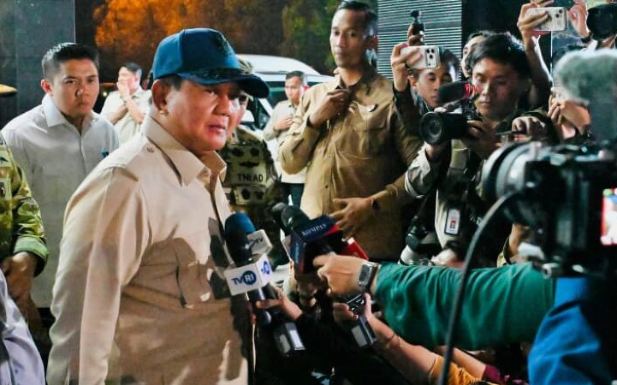 Thumbnail Berita - Tinjau Posko Karhutla Kalteng, Prabowo: Kita Segera Hentikan Perluasan Titik Api