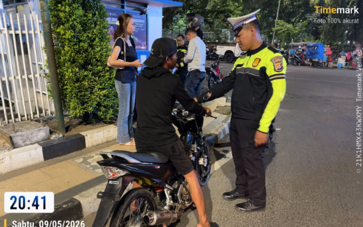 Thumbnail Berita - Polres Lebak Tertibkan Knalpot Brong di Rangkasbitung, 15 Knalpot Brong Diamankan