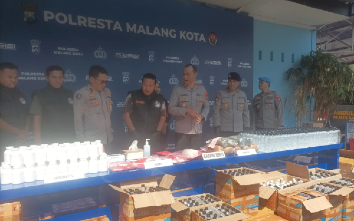 Thumbnail Berita - Polresta Malang Kota Bongkar Peredaran Narkoba, Ringkus 39 Tersangka Dan Sita 1,6 Sabu