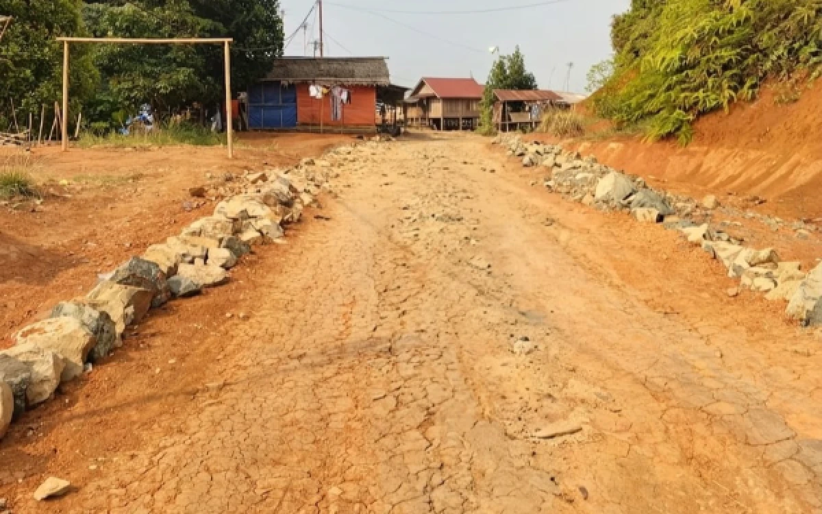 Thumbnail Berita - Sudah Muak Alasan, Warga Huntara Lebakgedong Ancam Dirikan Tenda di Pendopo Gubernur Banten