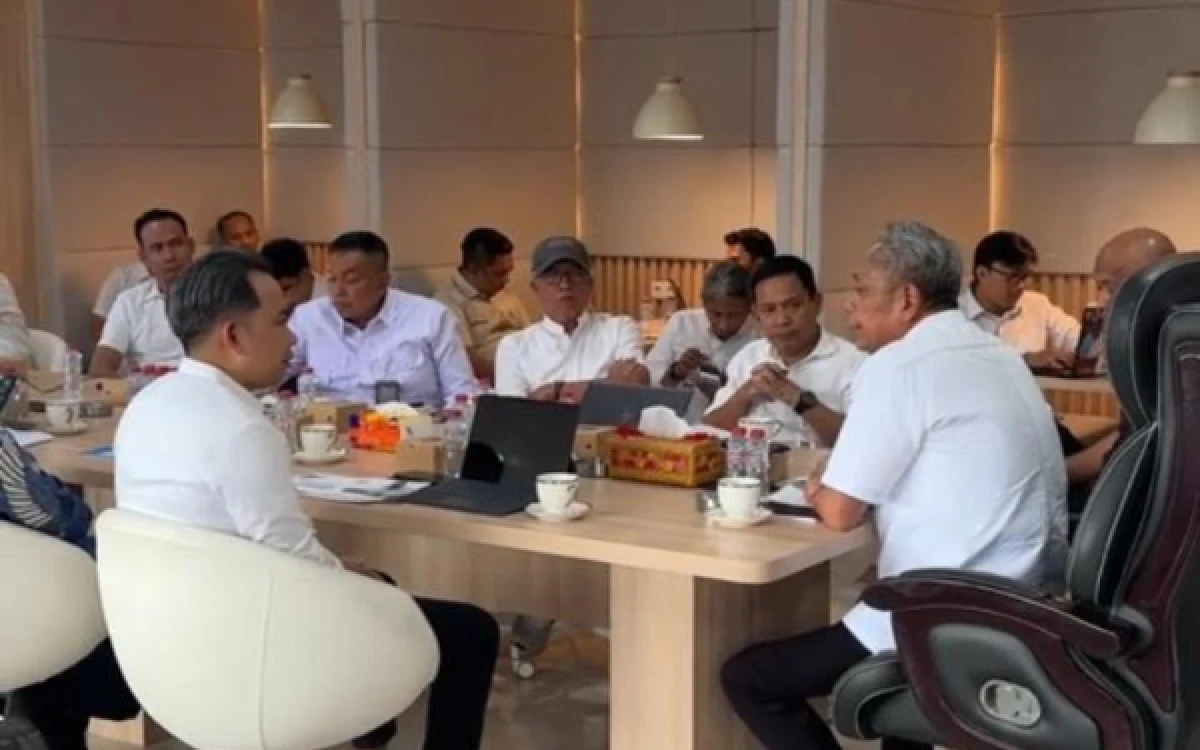 Thumbnail Berita - Verifikasi Data Kemiskinan, Pemkab Jember Temukan 14.462 Penerima Bansos Tercatat Sudah Meninggal