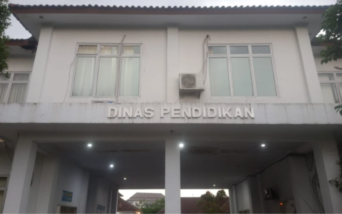 Thumbnail Berita - Disdik Lebak Tegaskan SPMB 2026 Transparan, Sekolah Dilarang Jual Beli Kursi dan Terima Titipan