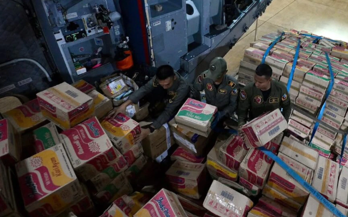 Thumbnail Berita - 253 Ton Logistik Dikirim ke NTT hingga Hari Kelima Pascabencana