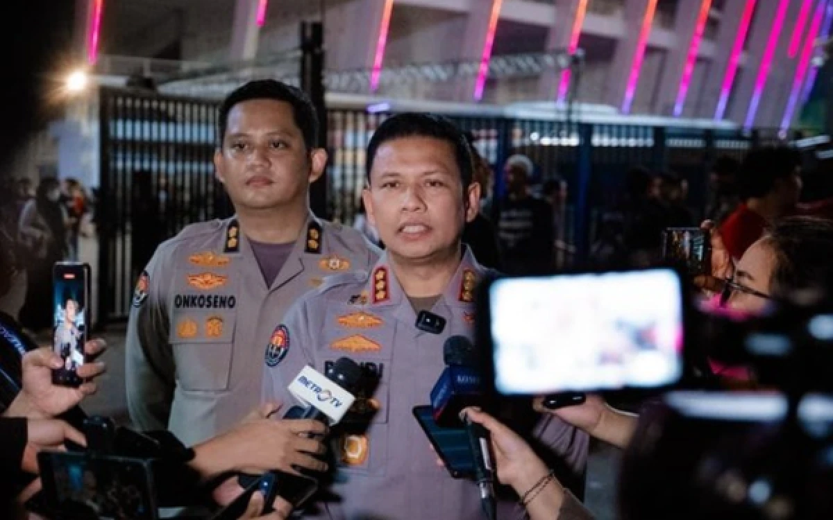 Thumbnail Berita - Polisi Apresiasi Suporter, 17.800 Personel Gabungan Amankan Laga Persija vs Persib