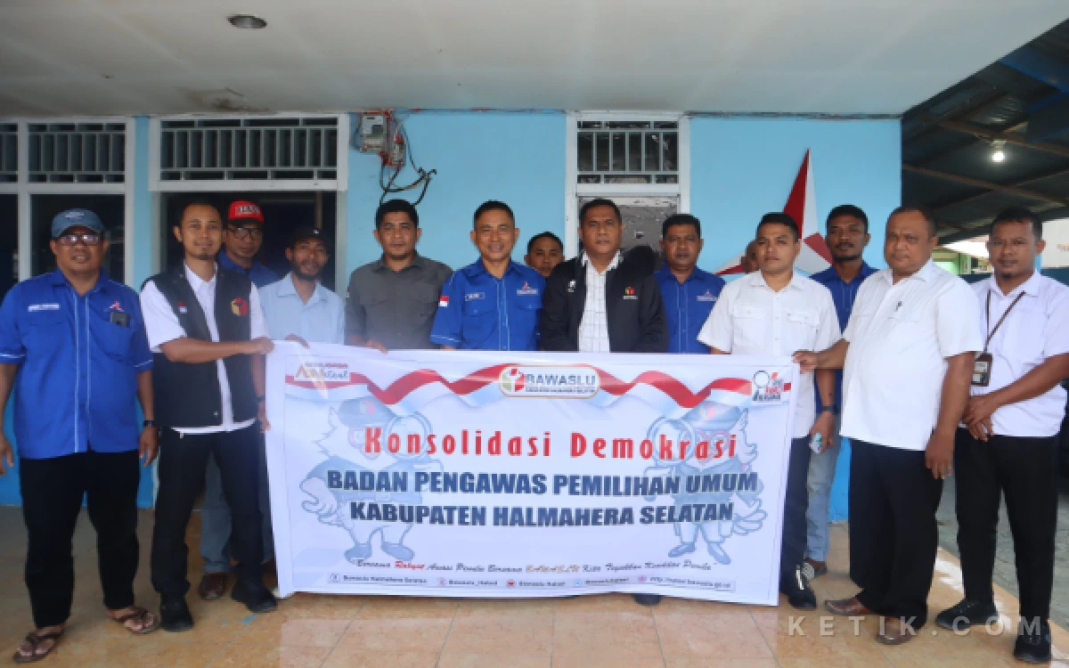 Thumbnail Berita - Bawaslu Halmahera Selatan Sambangi Parpol, Bahas Putusan MK dan Kuota Perempuan