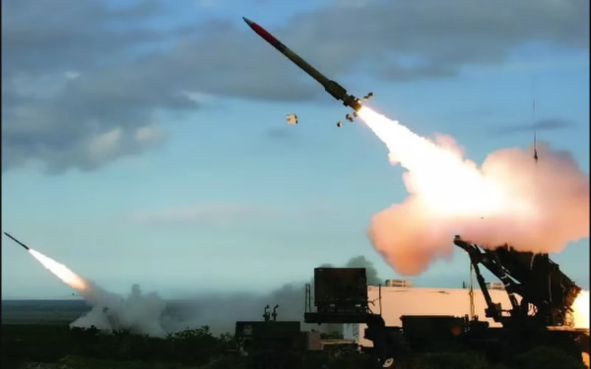 Thumbnail Berita - AS Gempur Iran, Teheran Balik Serang Pangkalan Militer Amerika di Kawasan Teluk