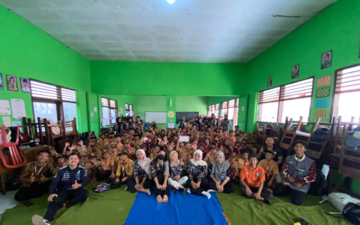 Thumbnail Berita - Gandeng Mahasiswa KKN Unikama, SDN Gunungsari Gelar Edukasi Anti-Bullying untuk Ciptakan Sekolah Aman