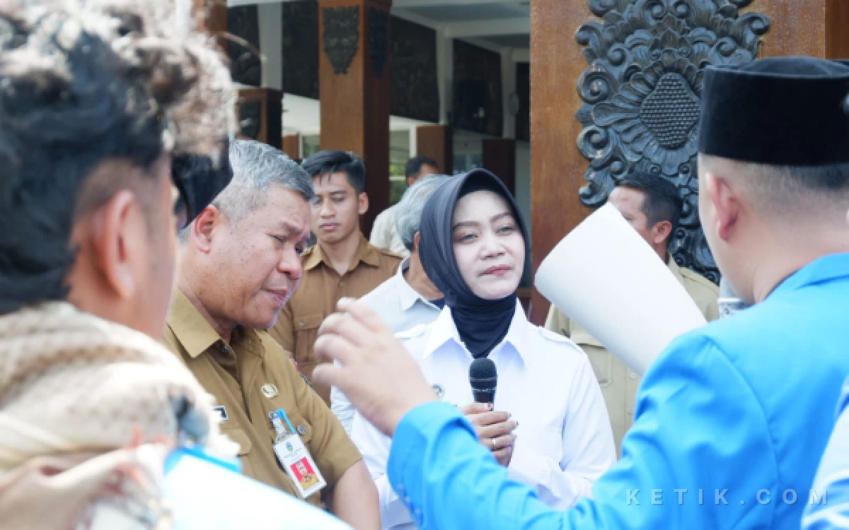 Thumbnail Berita - Ditanya soal Serapan Produk Lokal untuk MBG, BGN Pacitan Akui Tak Punya Data