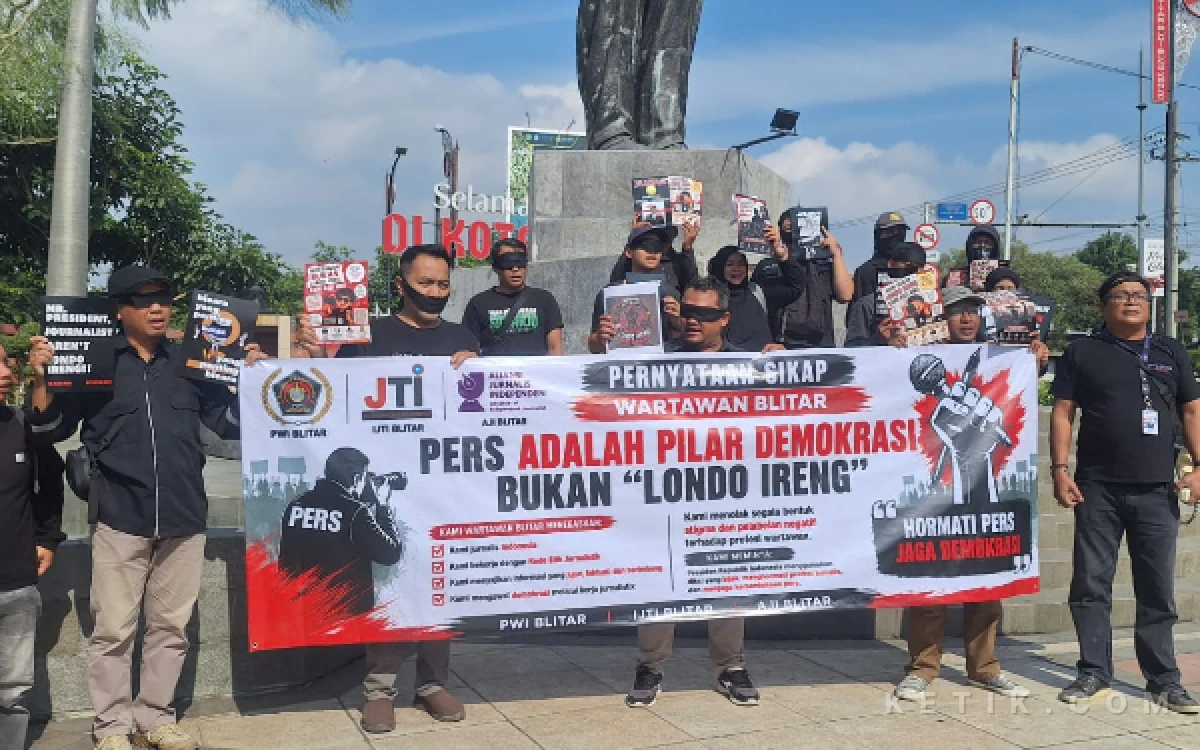 Thumbnail Berita - Wartawan Blitar Raya Teken Petisi, Desak Presiden Prabowo Klarifikasi Ucapan “Londo Ireng”