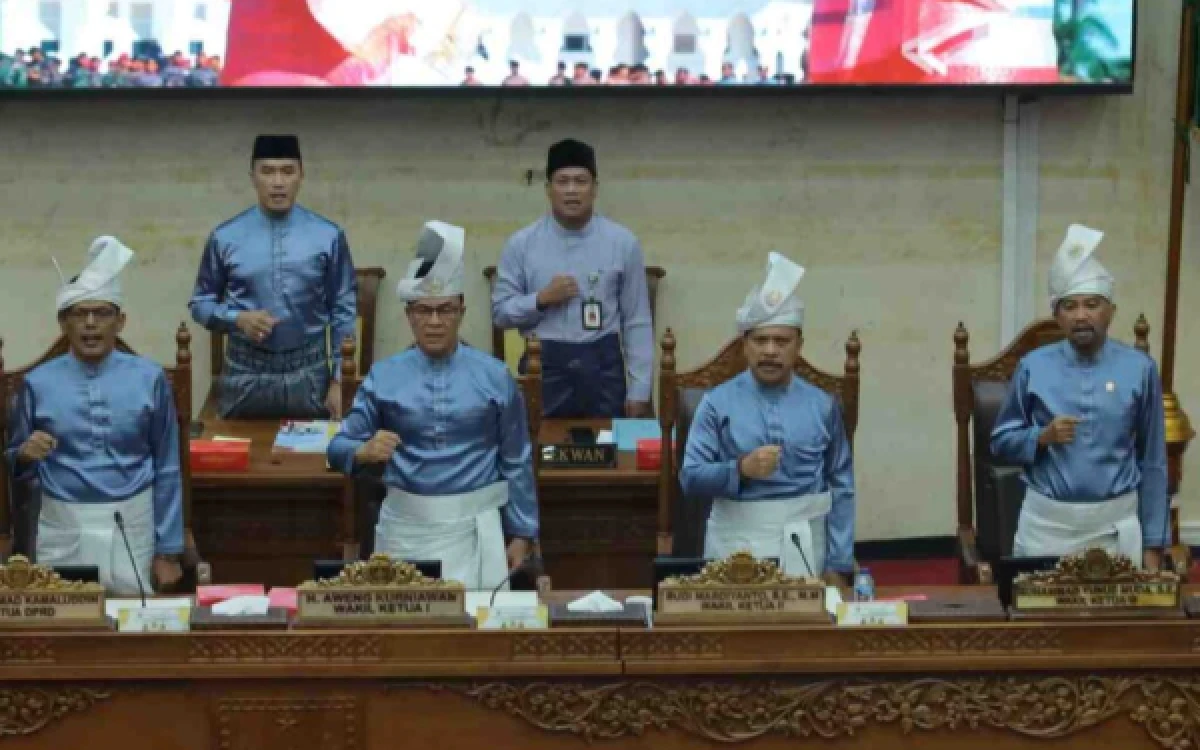 Thumbnail Berita - DPRD Batam Tetapkan Muhammad Rudi ST dan Biyanto Pimpin Perubahan Ranperda Pengelolaan Sampah