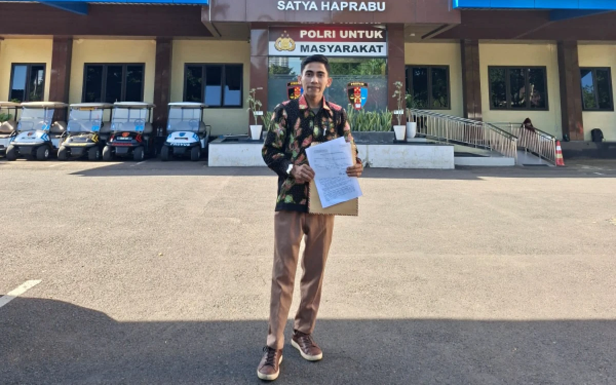 Thumbnail Berita - Kuasa Hukum Nelayan Pantura Sampang Laporkan Penyidik Polda Jatim ke Propam, Soroti Lambannya Penanganan Kasus Rp6,3 Miliar