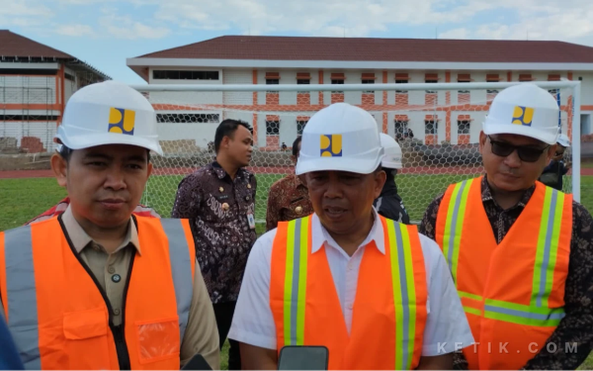 Thumbnail Berita - Bupati Jember: Sekolah Rakyat untuk Putus Rantai Kemiskinan, Siswa Dapat Laptop hingga Makan Gratis