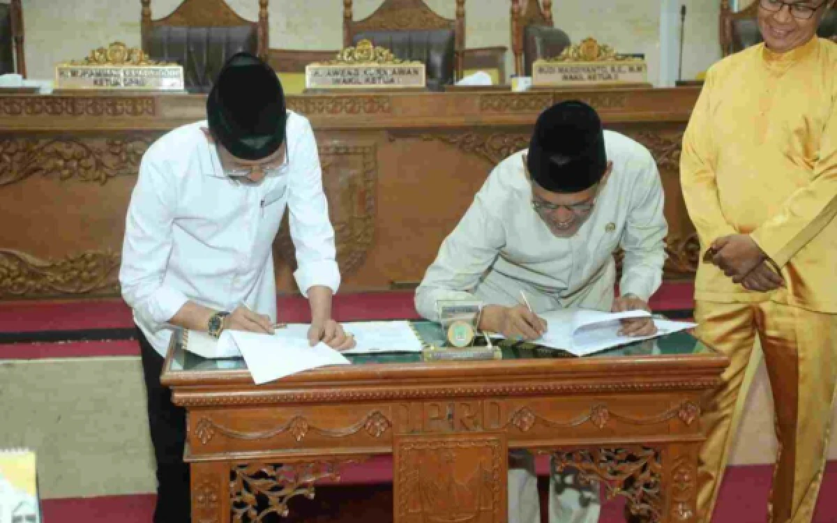 Thumbnail Berita - DPRD Kota Batam Sahkan Perubahan APBD 2026, Belanja Daerah Naik Rp294,35 Miliar