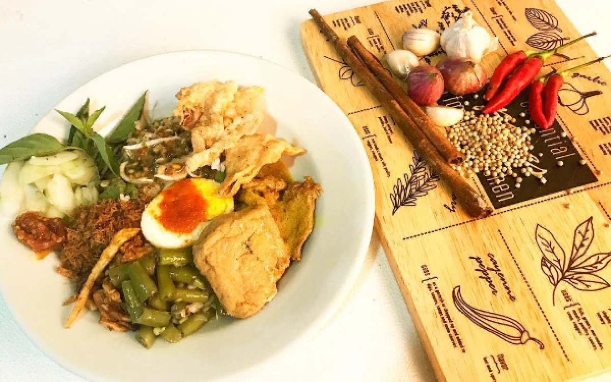 Thumbnail Berita - Pecinta Kuliner Merapat! Ini 3 Rekomendasi Pecel Enak di Kota Malang